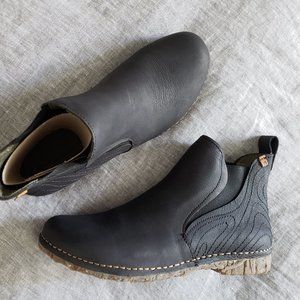 El Naturalista Ankle Boots Angkor Black Wood-Grain